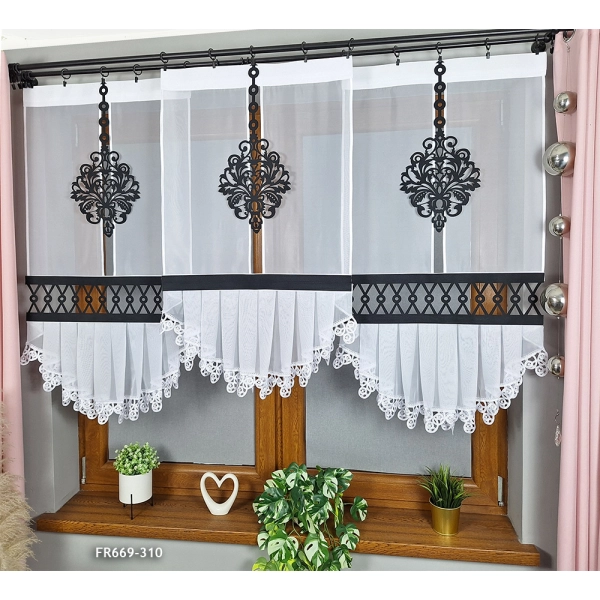 Eleganckie Firany panelowe z falbaną i czarnymi ażurami FR669
